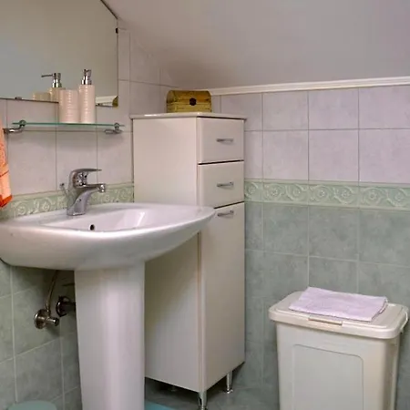 Rr Apartment *