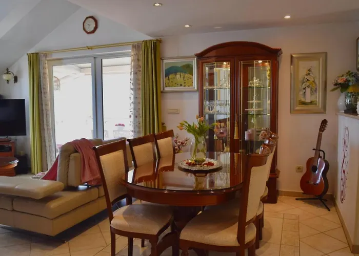 Rr Ντουμπρόβνικ