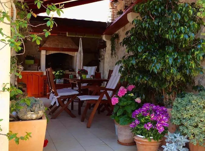 Rr Ντουμπρόβνικ