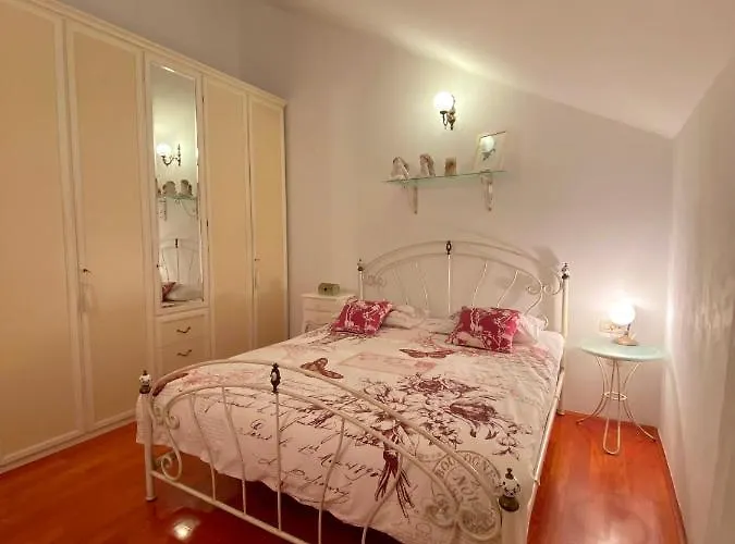 Apartament Rr